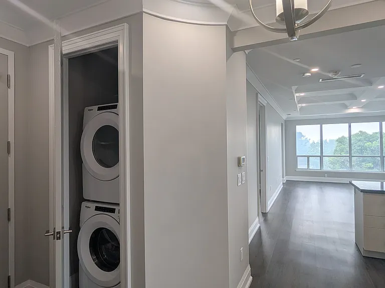 121 King St W — Photo 110