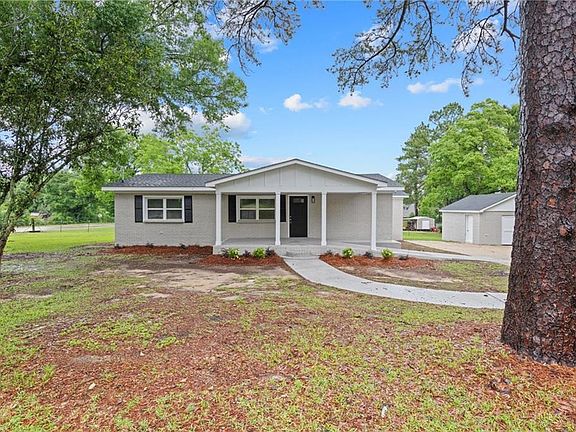 2nd image of 4105 Saint Nicholas Dr E