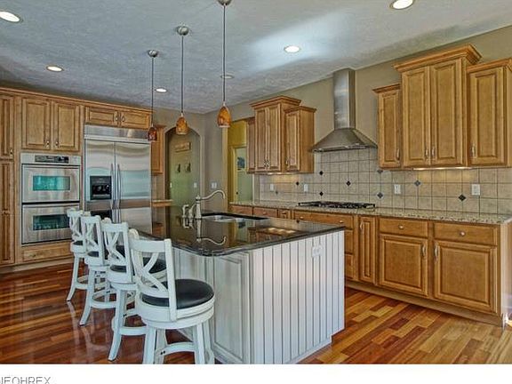 4th image of 12165 Quartermane Cir
