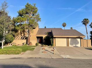10 Lookout Ct, Sacramento, CA 95831
