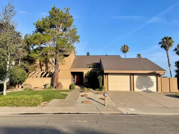 10 Lookout Ct, Sacramento, CA 95831