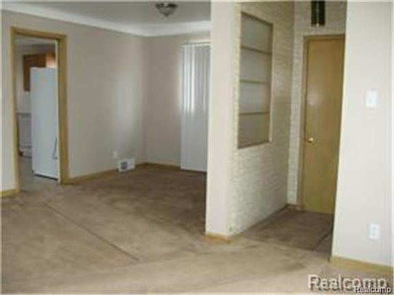 4th image of 23880 Jerome Ave