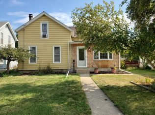 908 4th Ave, Sterling, IL 61081