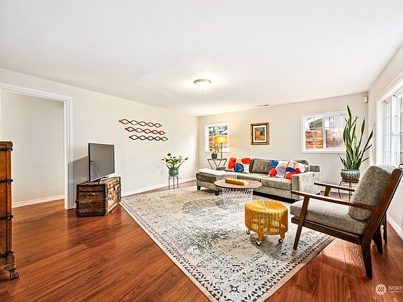 4th image of 6110 Alameda Avenue W