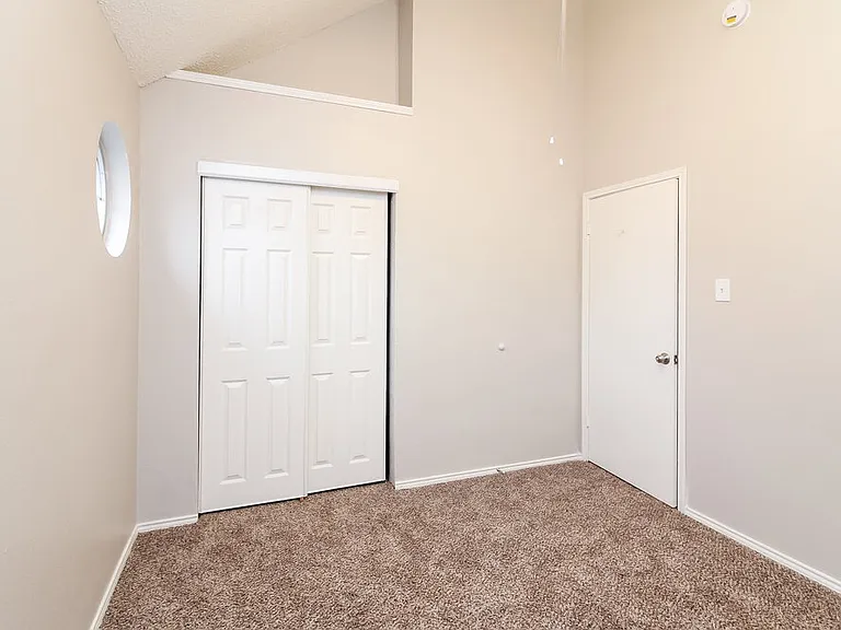8440 Auburn Dr — Photo 13