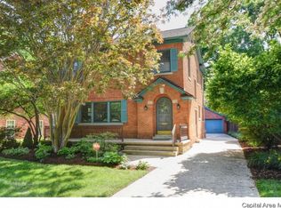 1925 S Bates Ave, Leland Grove, IL 62704