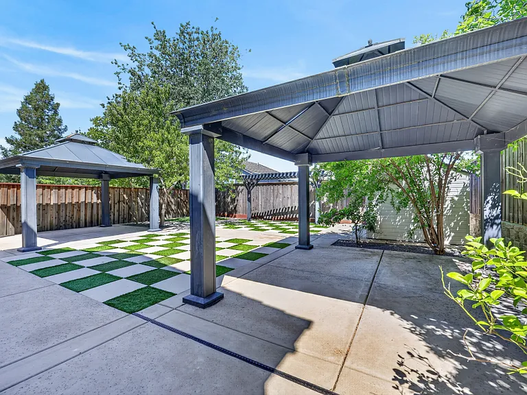 107 Lembi Dr — Photo 26