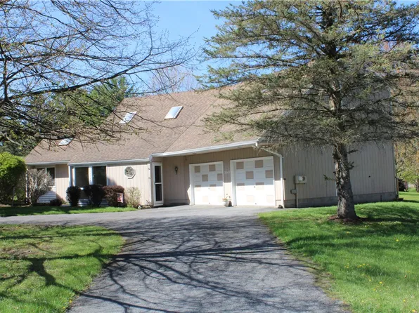 5044 Butler Rd, Canandaigua, NY 14424