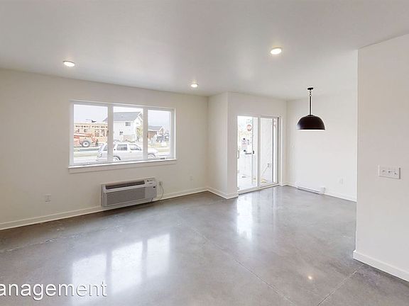 5th image of 1649 Windrow Dr #1A