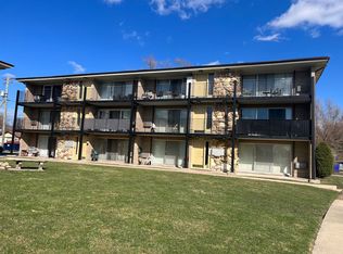 3162 W Meadow Lane Dr APT 1, Merrionette Park, IL 60803