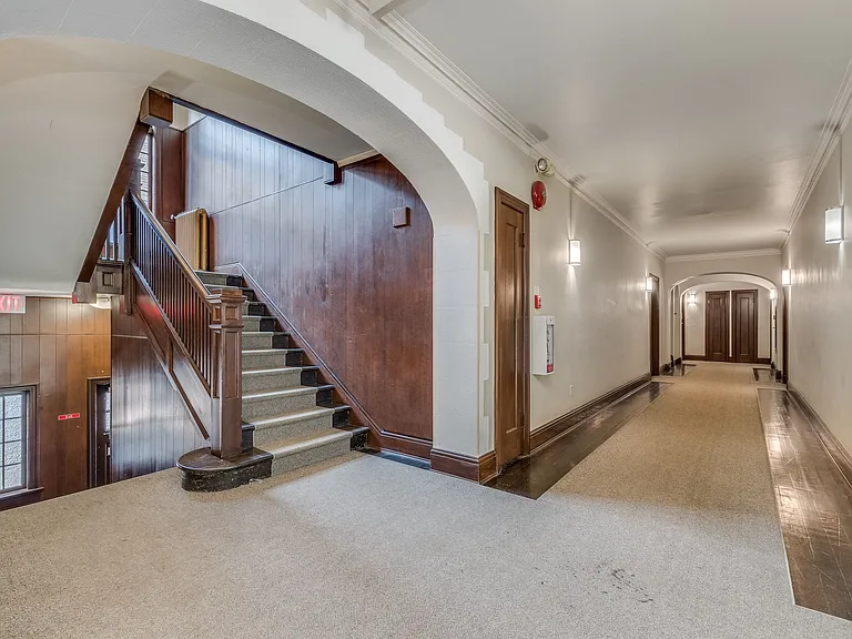 935 Jervis St — Photo 10