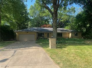 2947 Chamberlain Rd, Akron, OH 44333