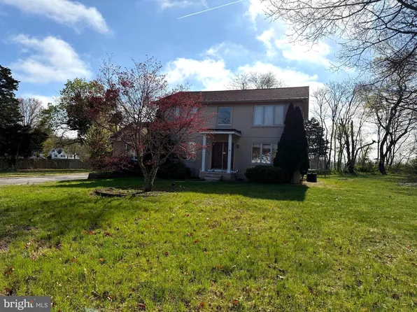 2455 Meade Dr, Vineland, NJ 08361