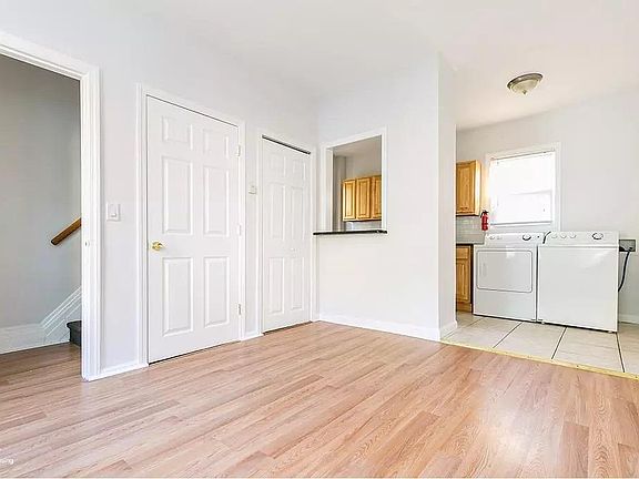 5th image of 69 Laidlaw Ave #3