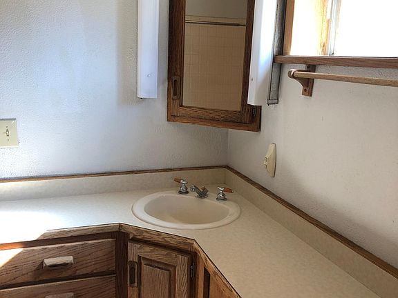 4th image of 346 N Ave W #A