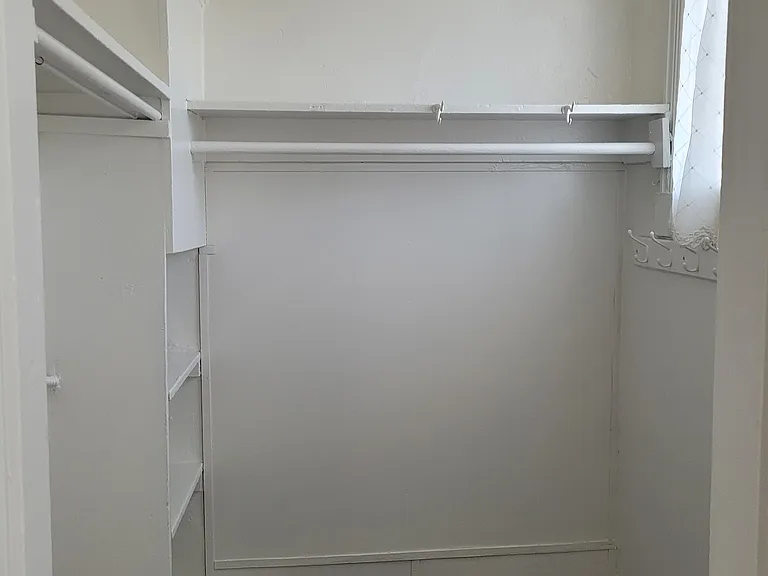 Walk-in closet