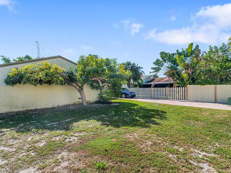 4619 Gladiator Cir — Photo 19