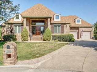 803 E Carleton St, Springfield, MO 65810