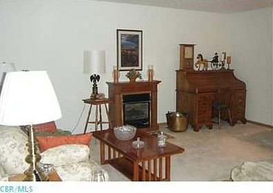 5th image of 706 Shawn Dr