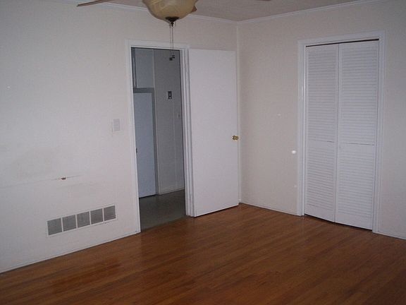 5th image of 3612 Live Oak Ct APT 4