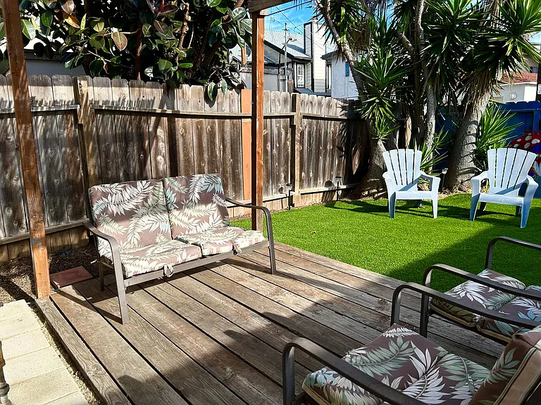 4425 Gresham St — Photo 13
