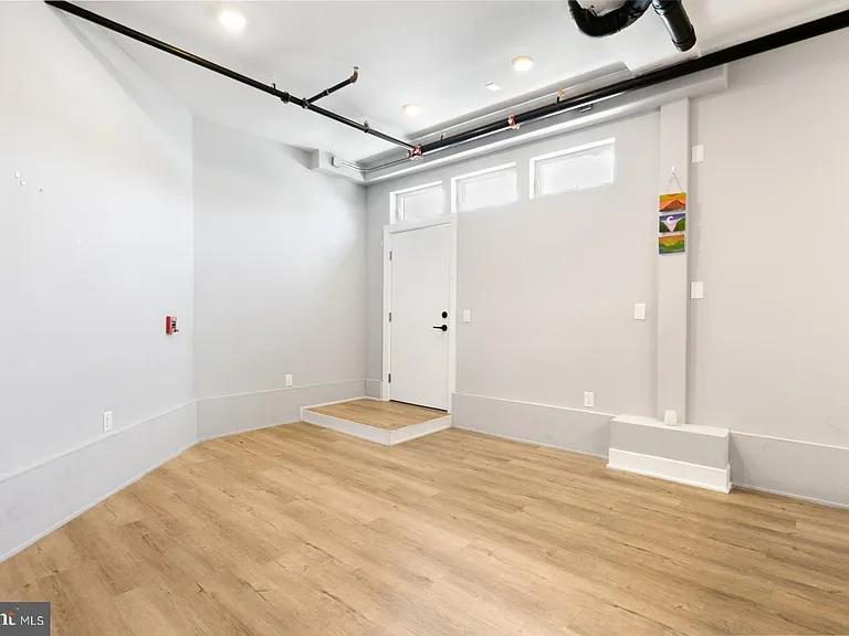 3965 Lancaster Ave #102 — Photo 6