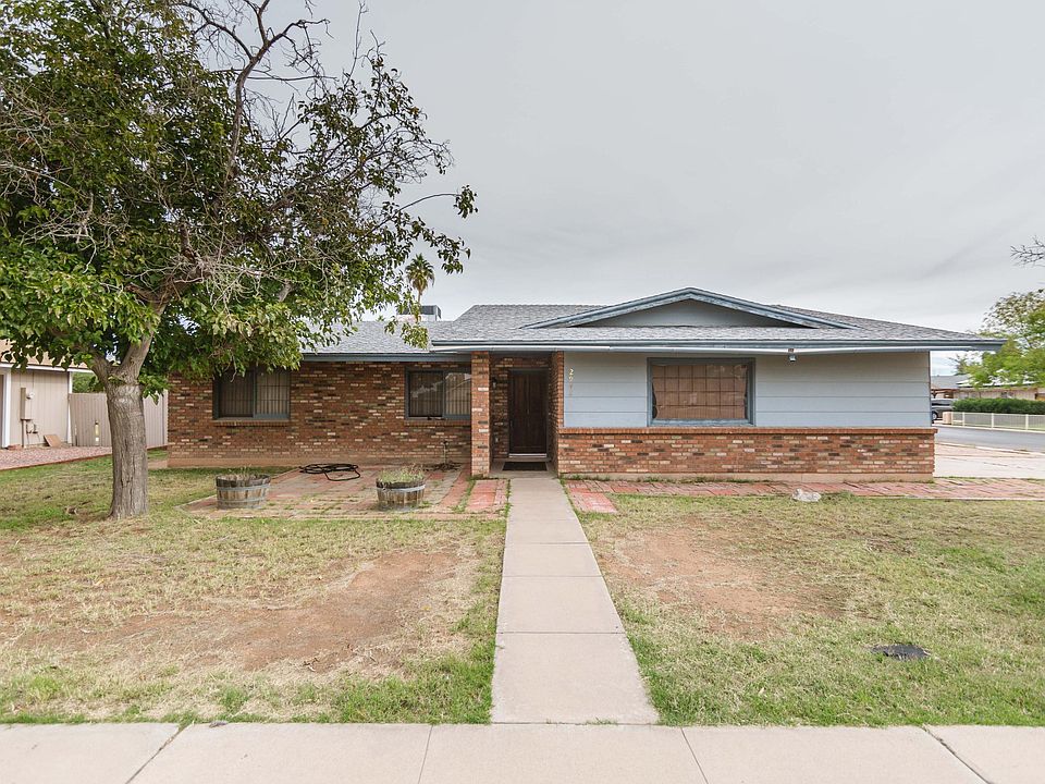 1st image of 2942 E Dolphin Ave