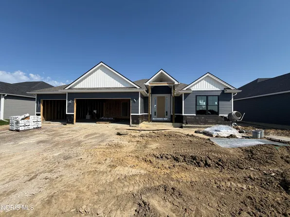 9830 Featherwood Ln, Sylvania, OH 43560