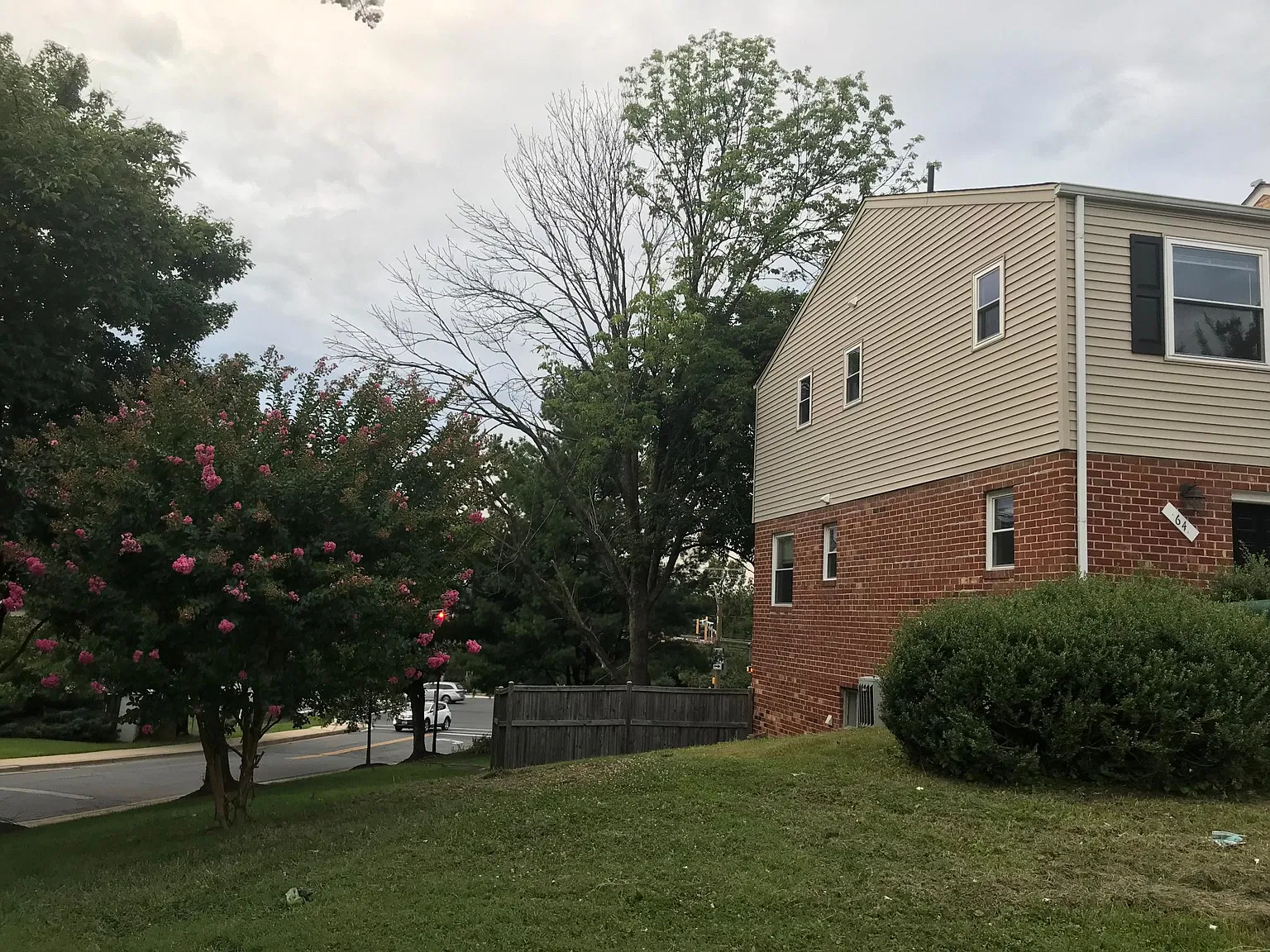 64 Orchard Dr — Photo 3