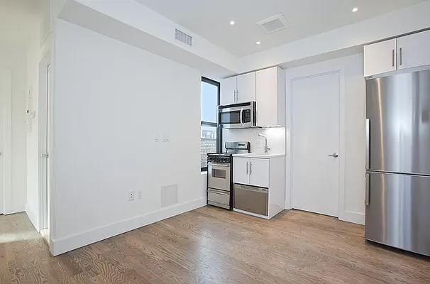 Rented by REAL New York | media 17