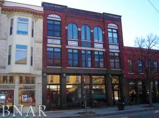 221 E Front St APT 2, Bloomington, IL 61701