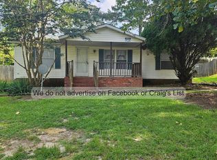 905 Stirling Ct, Raeford, NC 28376