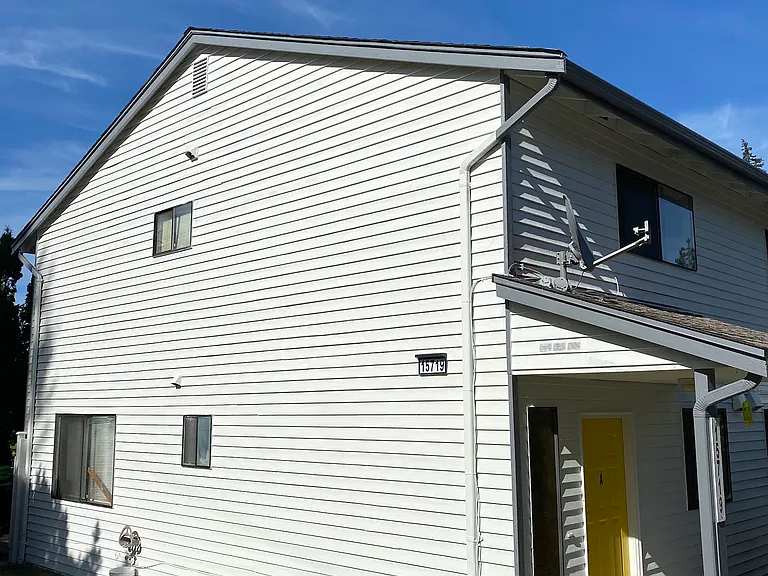 15719 Admiralty Way #B — Photo 2