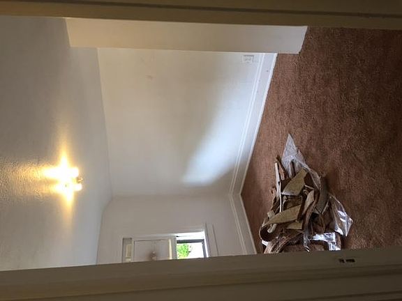 4th image of 107 N Rockford Ave