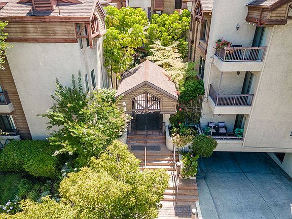 3rd image of 236 N Louise St Unit 309