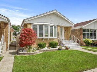 6035 S Moody Ave, Chicago, IL