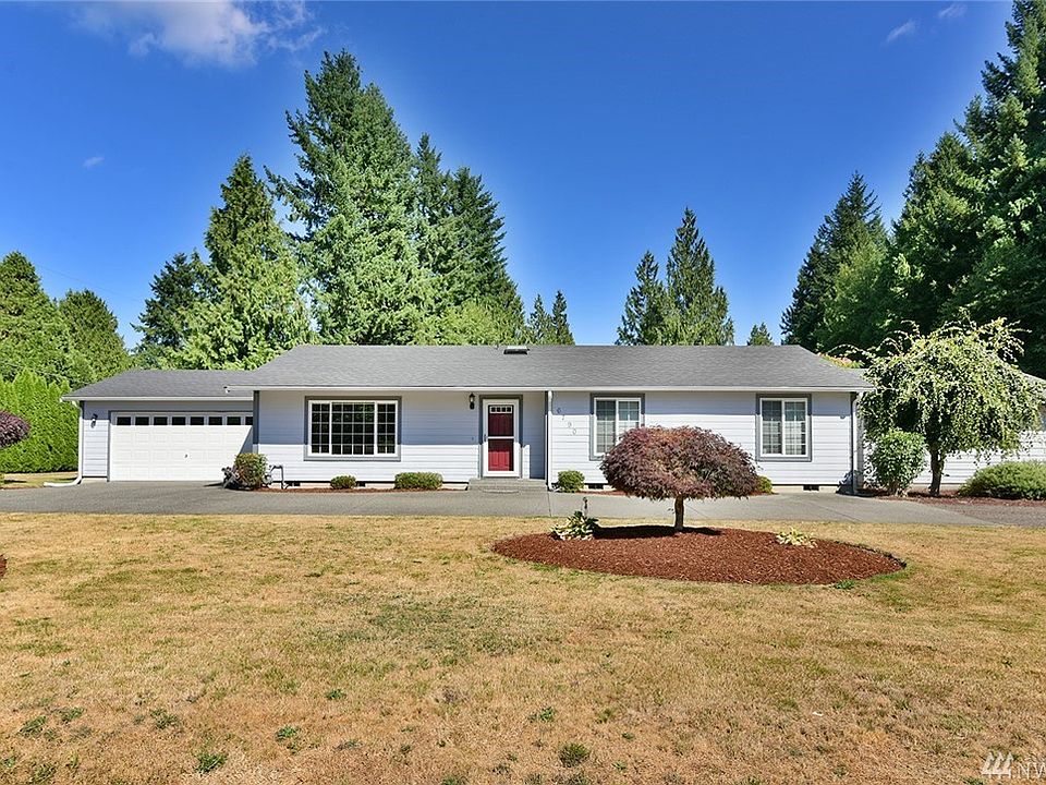 1st image of 796 NW Saddle Creek Ln