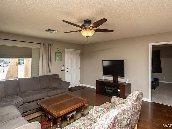 5th image of 8061 S Aspen Dr