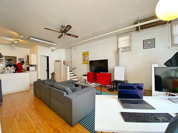 3rd image of 1054-66 Cornelia Avenue Gdn #1054