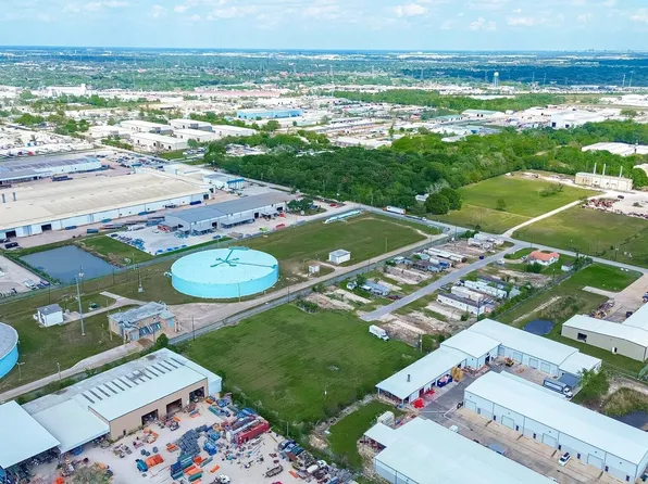 7115 Fairview St, Houston, TX 77041