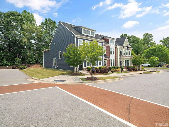 4th image of 485 Triumph Ln