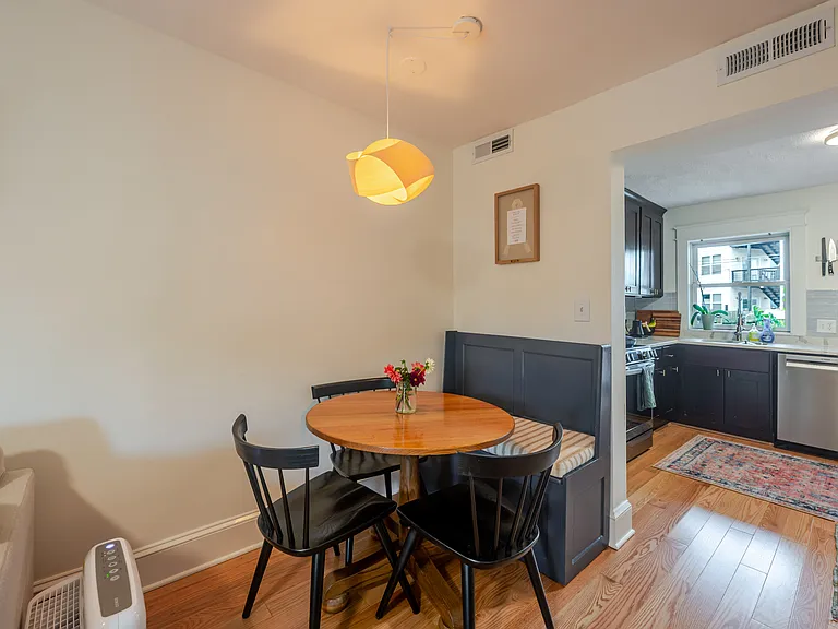 235 17th St SE — Photo 6