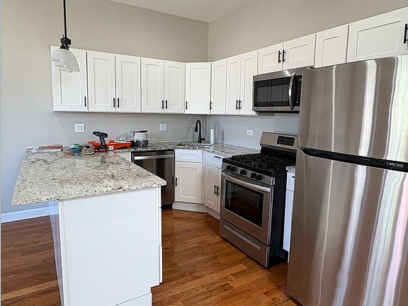 5th image of 6510 S Saint Lawrence Ave #2