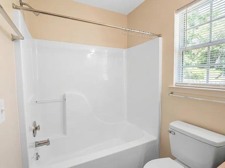 36 Le Moyne Dr — Photo 19