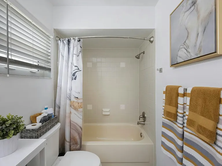 8214 Denise Dr — Photo 17