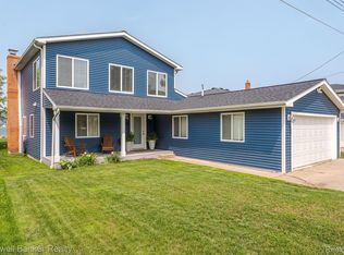 507 Dunleavy Dr, Highland, MI