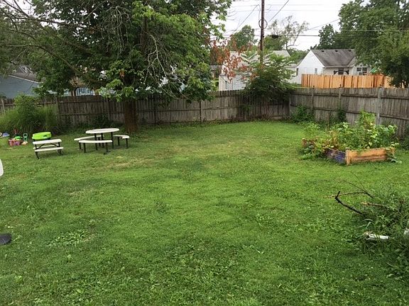4th image of 516 2nd Ave NE