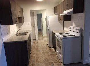 5212 41st St #1A, Innisfail, AB T4G 1C4