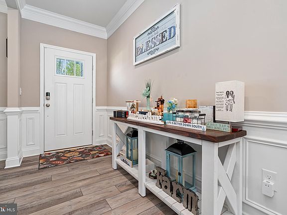4th image of 206 Marianne Pl