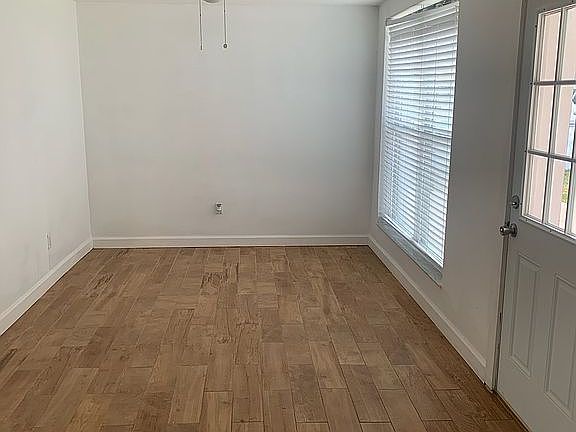 5th image of 6519 Englewood Ave